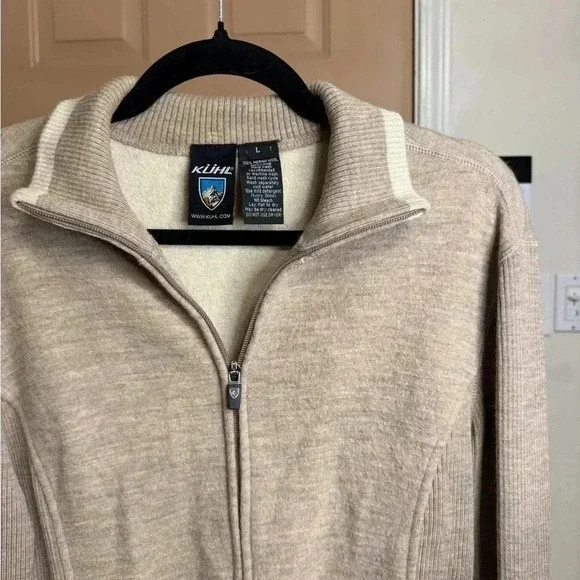 KUHL merino wool zip up jacket fits like a size SMALL - Picture 2 of 6